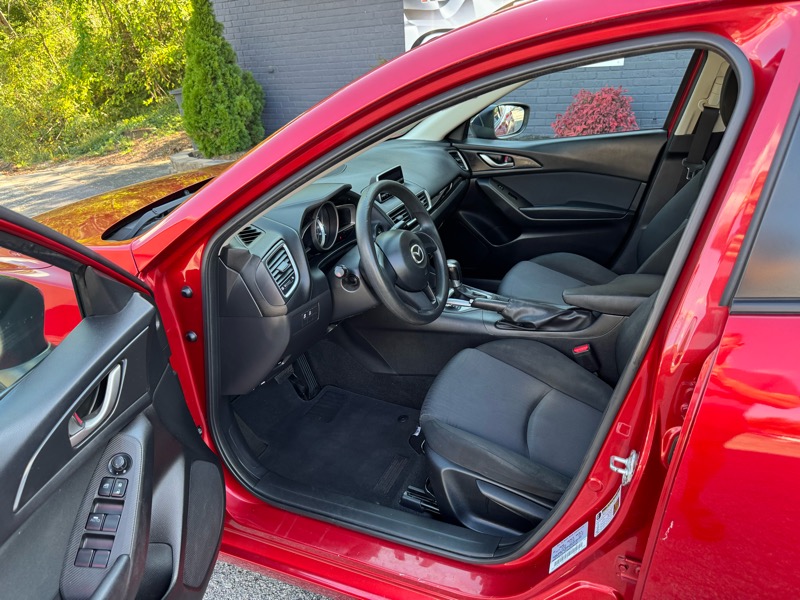 2015 Mazda Mazda3 i SV photo 13