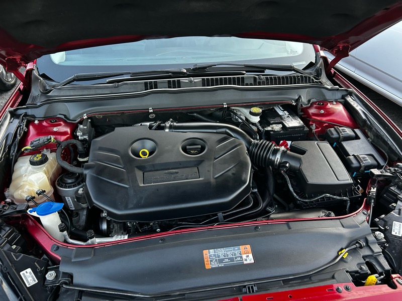 2016 Ford Fusion SE photo 21