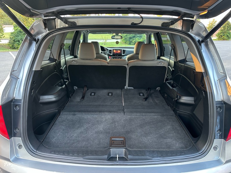 2016 Honda Pilot EX-L photo 16