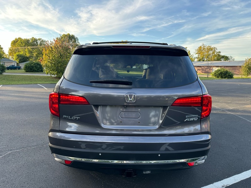 2017 Honda Pilot Touring photo 7