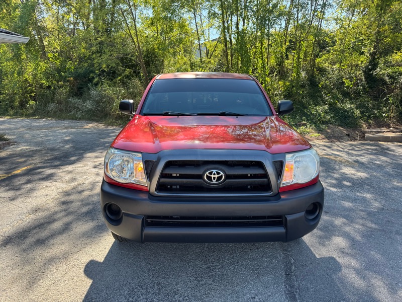 2010 Toyota Tacoma photo 2