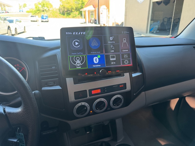 2010 Toyota Tacoma photo 13