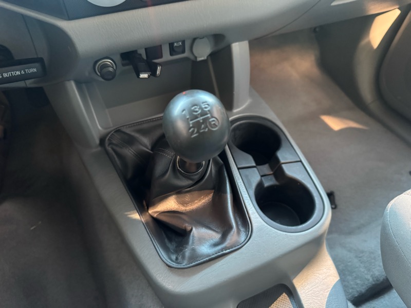 2010 Toyota Tacoma photo 14