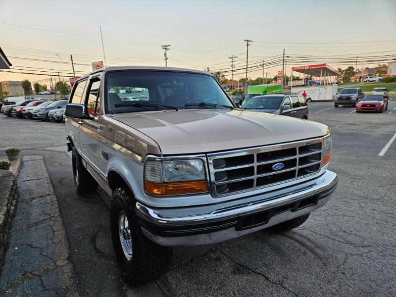 1996 Ford Bronco photo 4