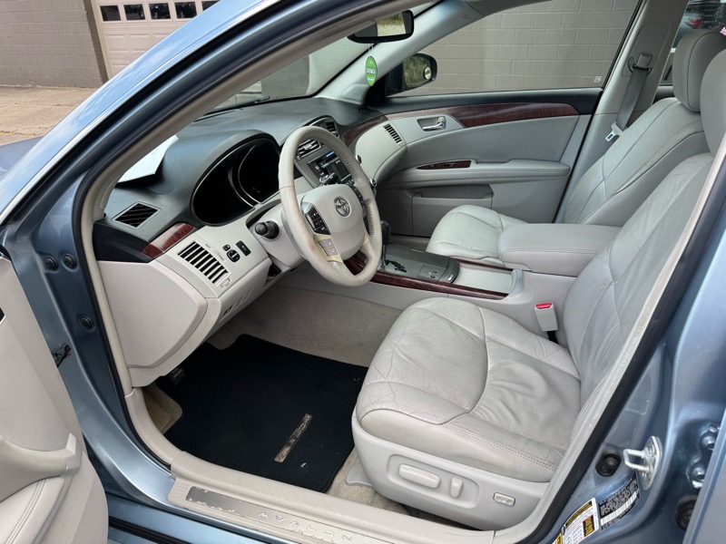 Toyota Avalon Limited 2011 Toyota Avalon Limited 2011