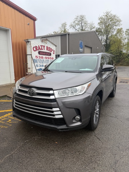 2019 Toyota Highlander XLE photo 2