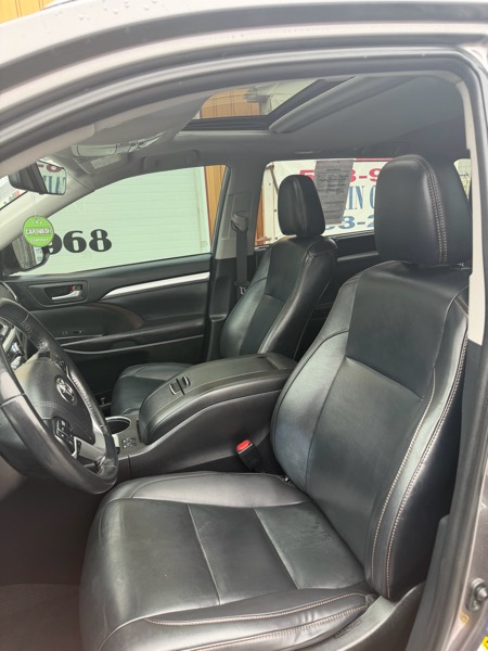 Toyota Highlander XLE Nav FWD V6 2019 Toyota Highlander XLE Nav FWD V6 2019