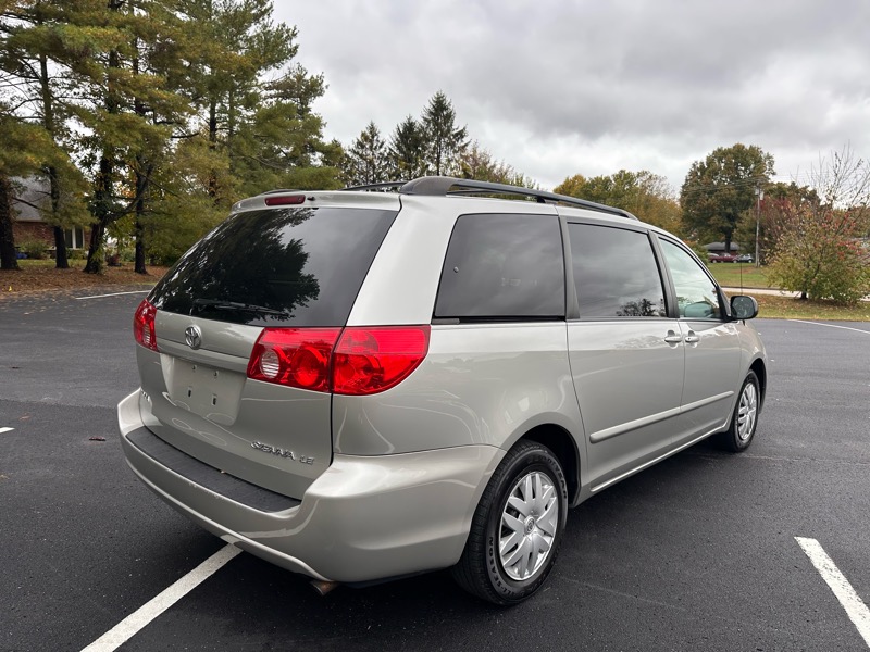 Toyota Sienna LE FWD 8-Passenger Seating 2008 Toyota Sienna LE FWD 8-Passenger Seating 2008
