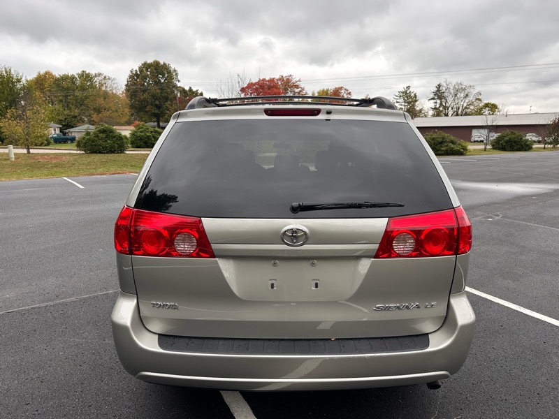 Toyota Sienna LE FWD 8-Passenger Seating 2008 Toyota Sienna LE FWD 8-Passenger Seating 2008