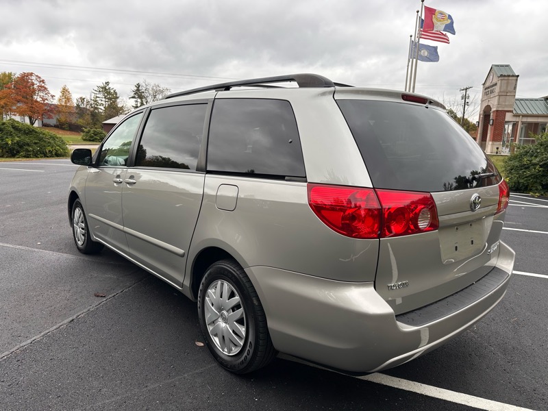 Toyota Sienna LE FWD 8-Passenger Seating 2008 Toyota Sienna LE FWD 8-Passenger Seating 2008