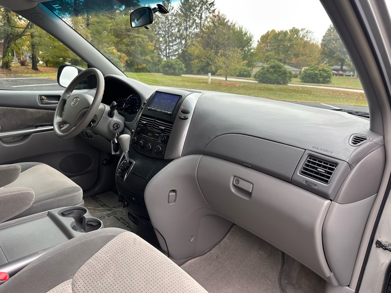 Toyota Sienna LE FWD 8-Passenger Seating 2008 Toyota Sienna LE FWD 8-Passenger Seating 2008