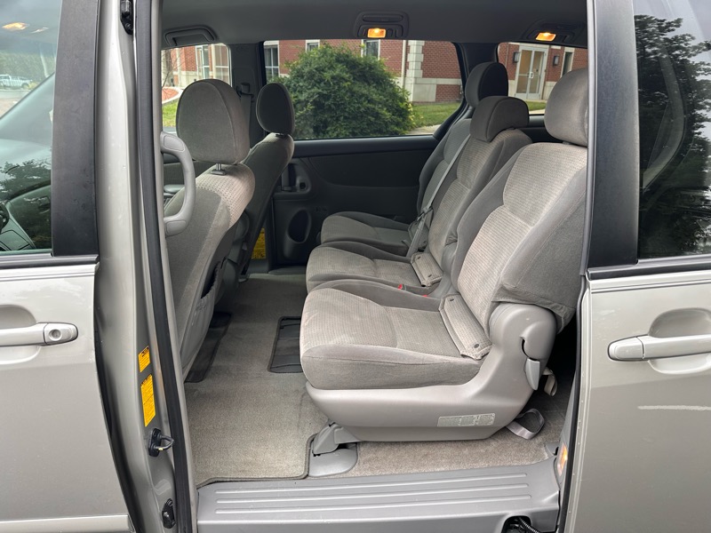 Toyota Sienna LE FWD 8-Passenger Seating 2008 Toyota Sienna LE FWD 8-Passenger Seating 2008