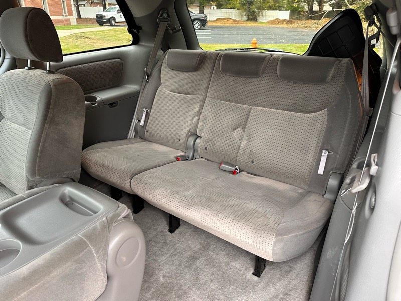 Toyota Sienna LE FWD 8-Passenger Seating 2008 Toyota Sienna LE FWD 8-Passenger Seating 2008