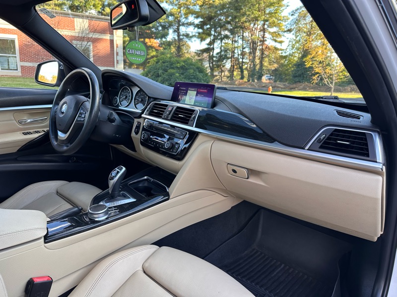 BMW 3-Series  2018 BMW 3-Series  2018