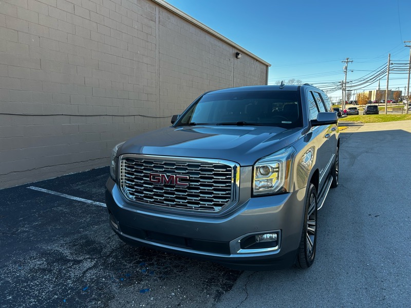 2018 Gmc Yukon XL Denali photo 2