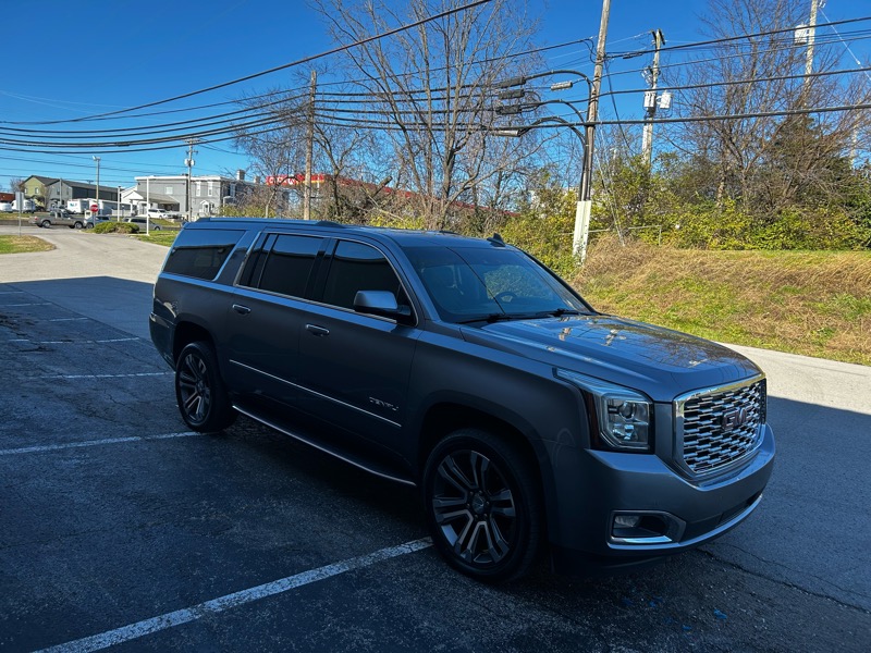 2018 Gmc Yukon XL Denali photo 4