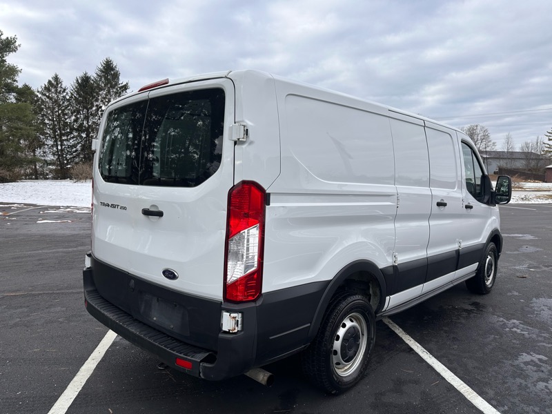 Ford Transit 250 Van Low Roof w/Sliding Pass. 130-in. WB 2020