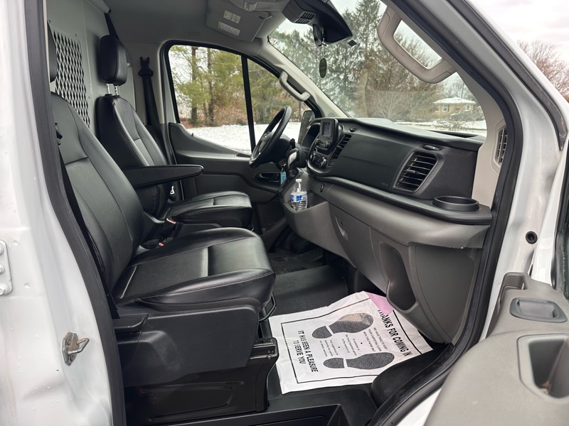 Ford Transit 250 Van Low Roof w/Sliding Pass. 130-in. WB 2020