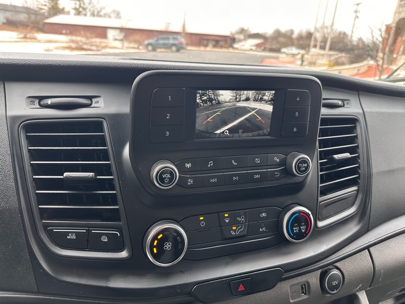 Ford Transit 250 Van Low Roof w/Sliding Pass. 130-in. WB 2020