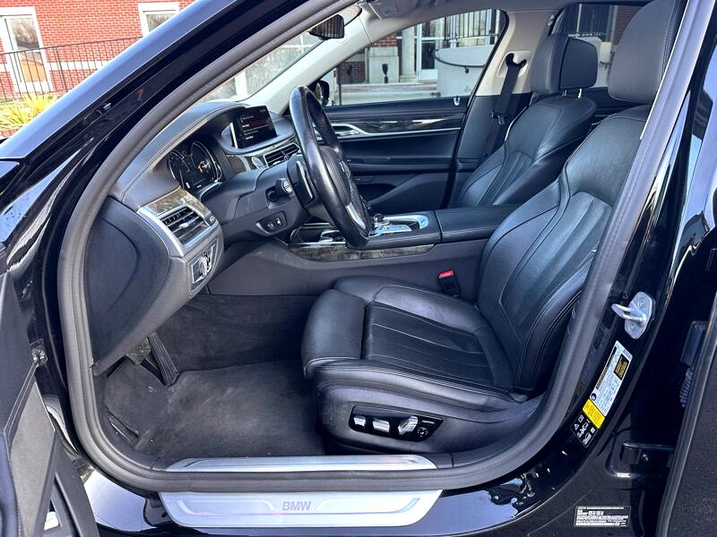 BMW 7-Series 740i xDrive 2019