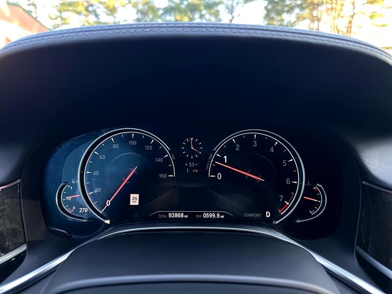 BMW 7-Series 740i xDrive 2019