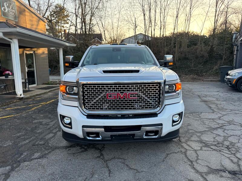 GMC Sierra 2500HD Denali Crew Cab 4WD 2017