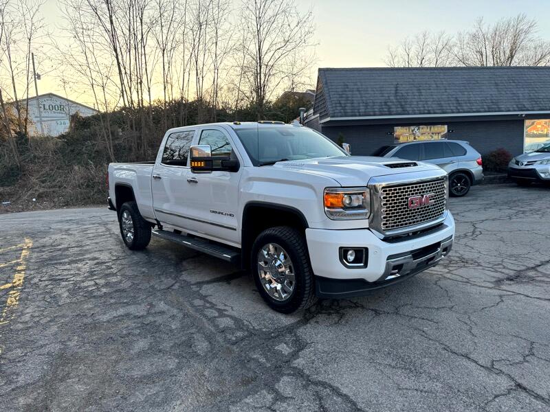 GMC Sierra 2500HD Denali Crew Cab 4WD 2017