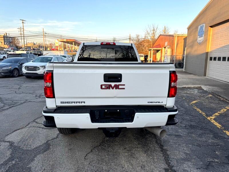 GMC Sierra 2500HD Denali Crew Cab 4WD 2017