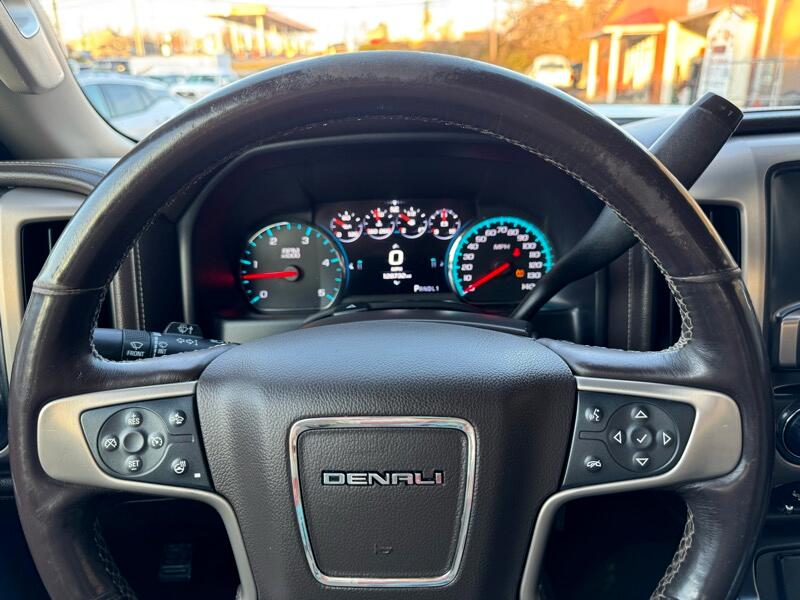 GMC Sierra 2500HD Denali Crew Cab 4WD 2017