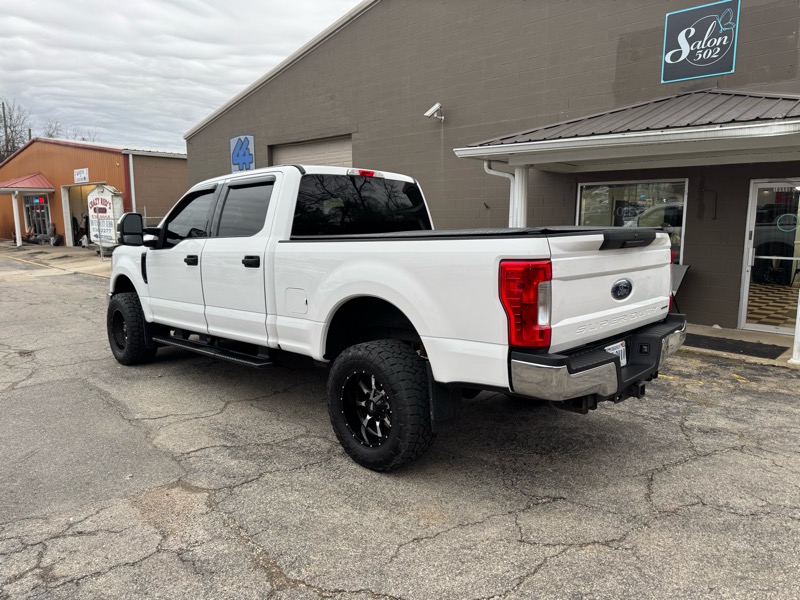 Ford F-250 SD XLT Crew Cab 4WD 2019