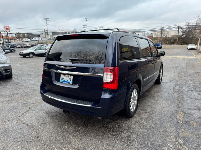 Chrysler Town & Country Touring 2016