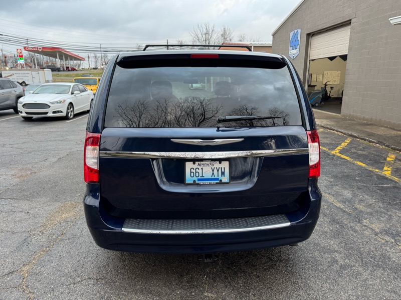 Chrysler Town & Country Touring 2016