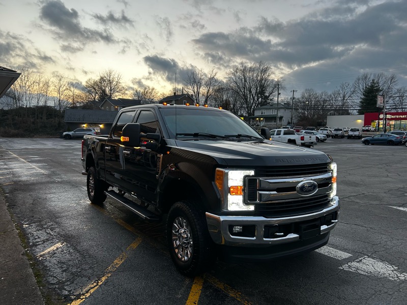Ford F-250 SD XLT Crew Cab 4WD 2017