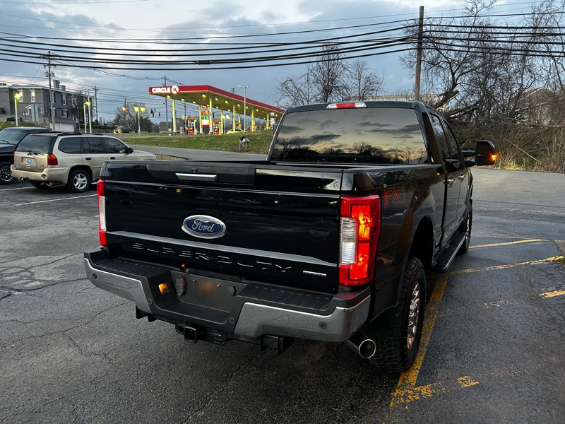 Ford F-250 SD XLT Crew Cab 4WD 2017