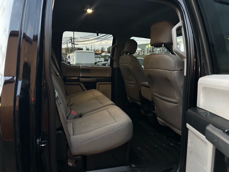 Ford F-250 SD XLT Crew Cab 4WD 2017