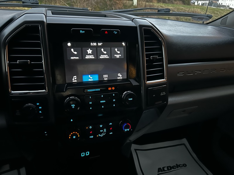 Ford F-250 SD XLT Crew Cab 4WD 2017