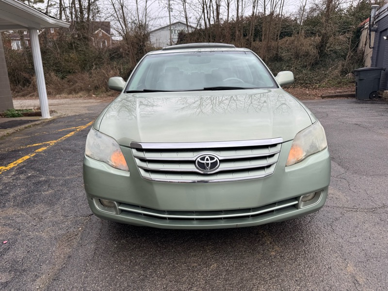 Toyota Avalon XLS 4D Sedan 2006