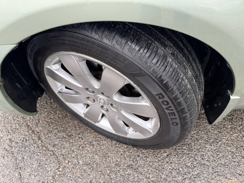 Toyota Avalon XLS 4D Sedan 2006