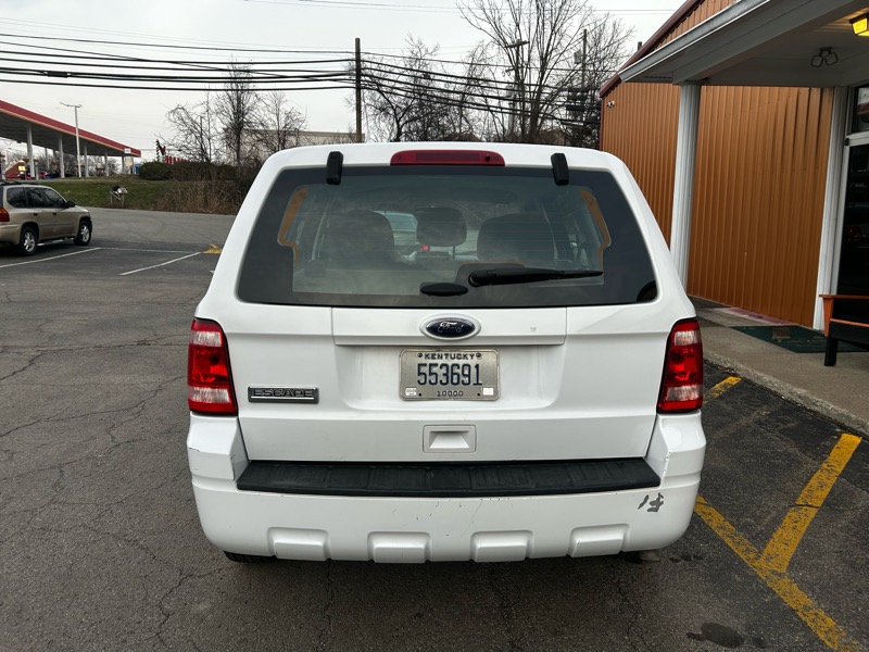 Ford Escape XLS FWD 2011