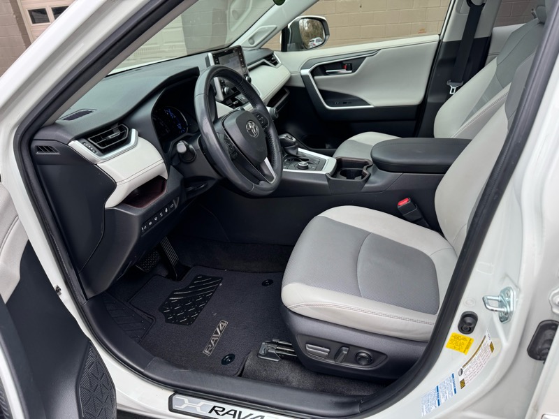 Toyota RAV4 Hybrid Limited 2019