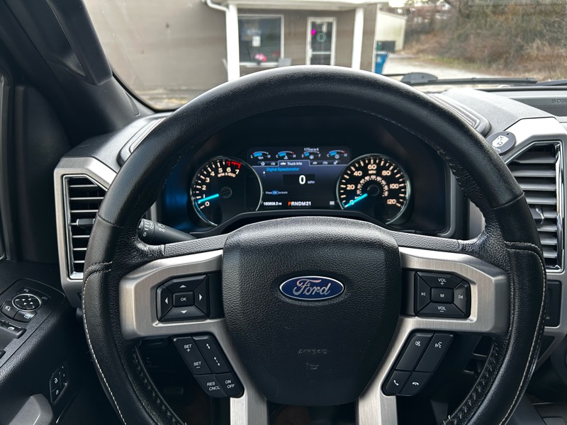 Ford F-150 Platinum SuperCrew 5.5-ft. Bed 4WD 2016