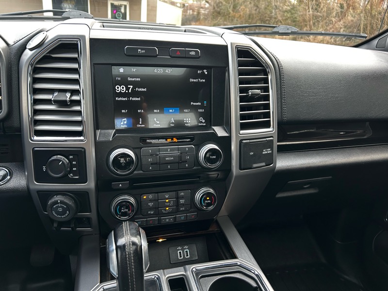 Ford F-150 Platinum SuperCrew 5.5-ft. Bed 4WD 2016