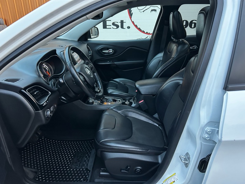 Jeep Cherokee Latitude Plus 4WD 2019