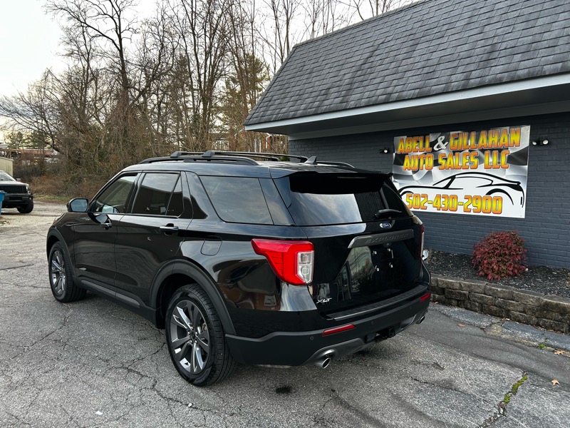 Ford Explorer XLT 2022