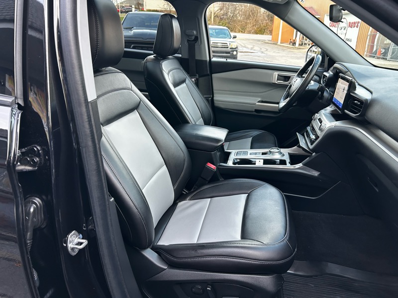 Ford Explorer XLT 2022