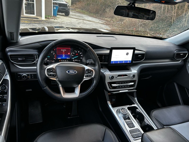 Ford Explorer XLT 2022