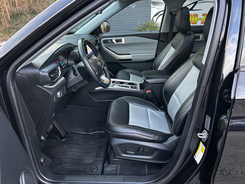 Ford Explorer XLT 2022