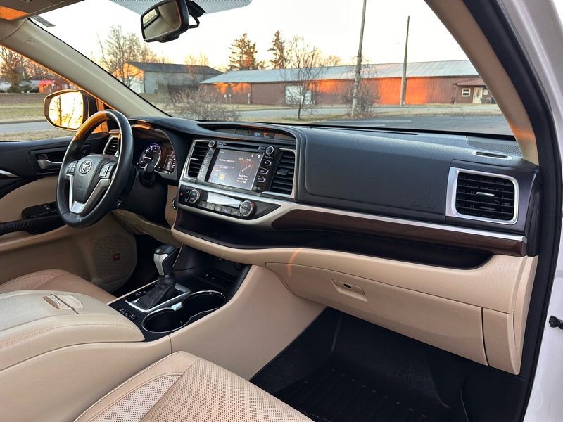 Toyota Highlander  2016