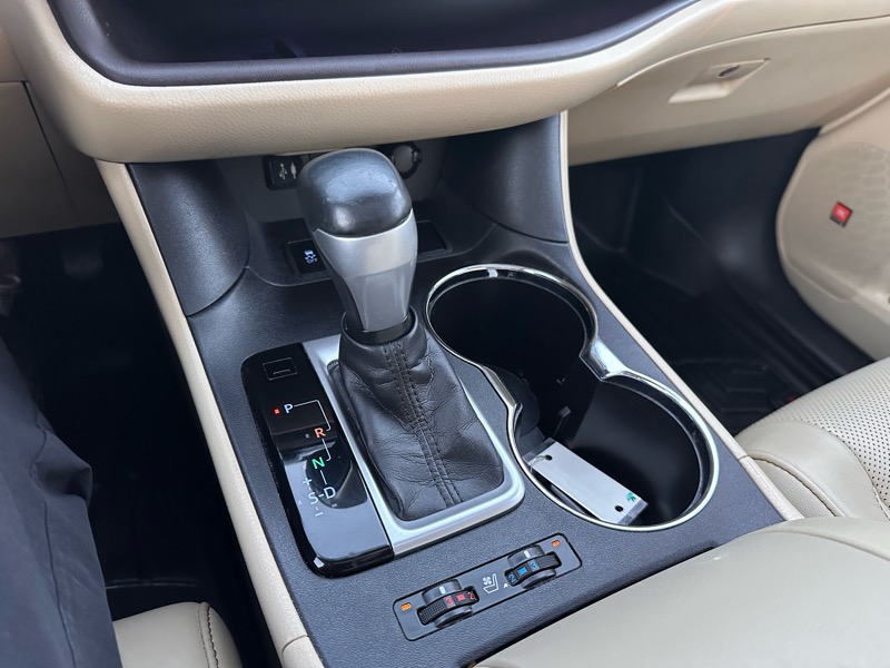 Toyota Highlander  2016