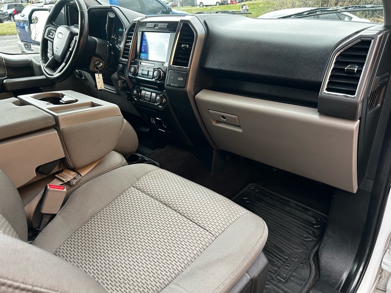 Ford F-150 XLT SuperCrew 4WD 2016